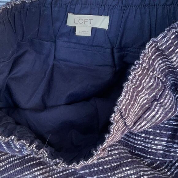 Take 50% OFF- Loft Mini Skirt, Size-S - Picture 4 of 4